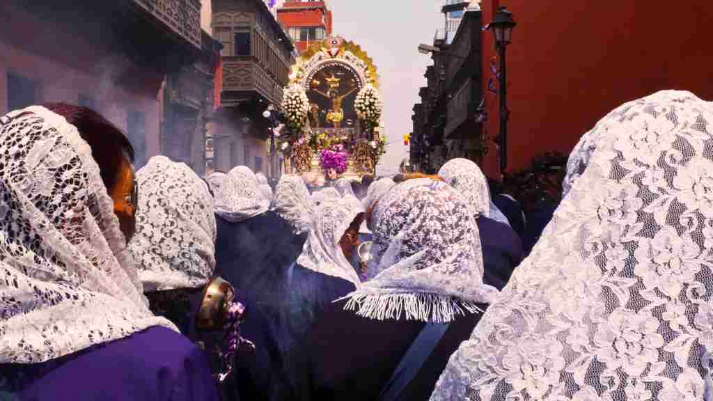 peregrinacion procesion milagros peru